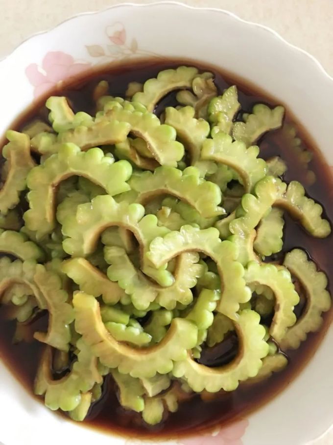 菜做太咸了,该加糖还是加醋来掩盖?
