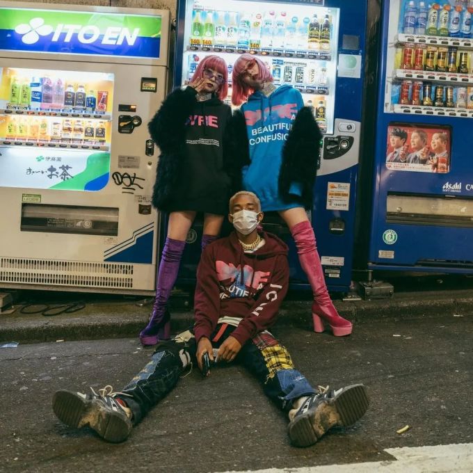 双倍姐妹花双倍性感!这些潮流界的妹妹看谁顶得住?