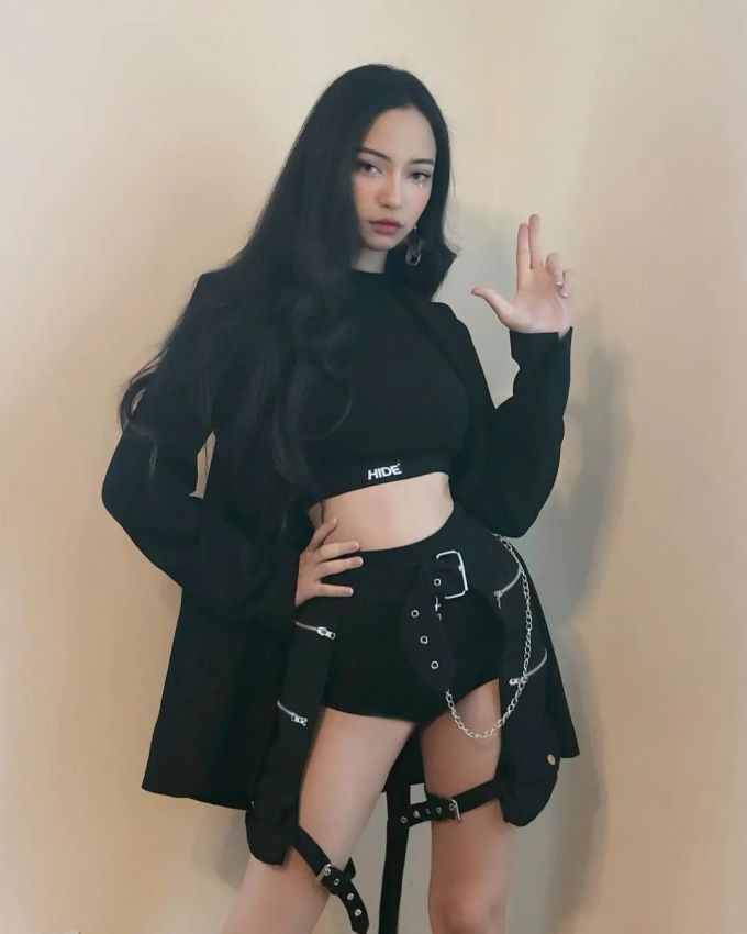双倍姐妹花双倍性感!这些潮流界的妹妹看谁顶得住?