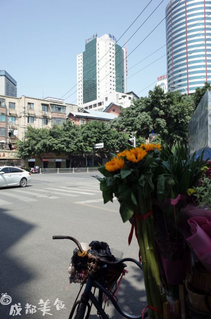 成都的苍蝇馆子老板们,回!来!了!