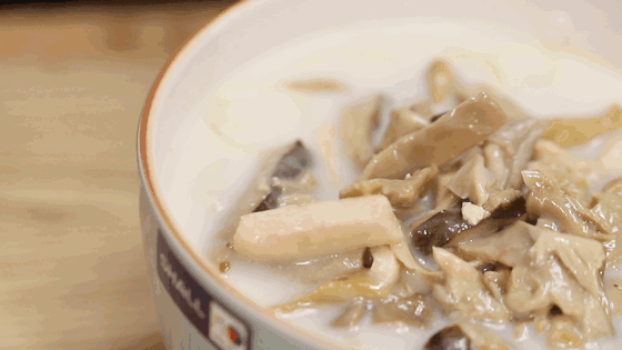 IMB_uCGDQQ.GIF 999感冒灵出拉面了,没想到吧!