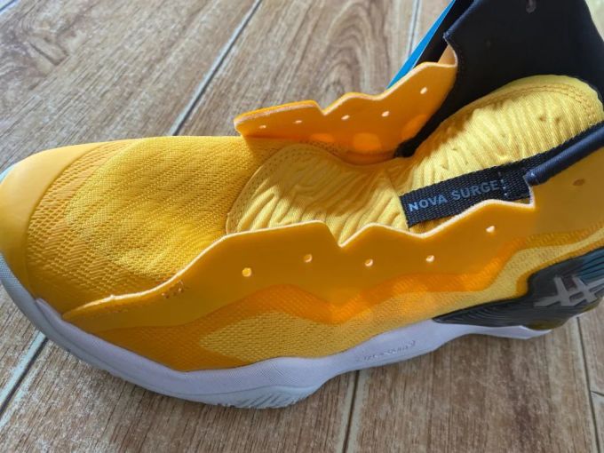 WEN鞋评-开箱 | Asics Nova Surge 听说有人说它比AJ33SE好?所以它靠什么呢