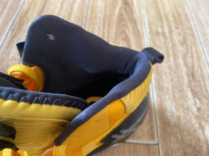 WEN鞋评-开箱 | Asics Nova Surge 听说有人说它比AJ33SE好?所以它靠什么呢
