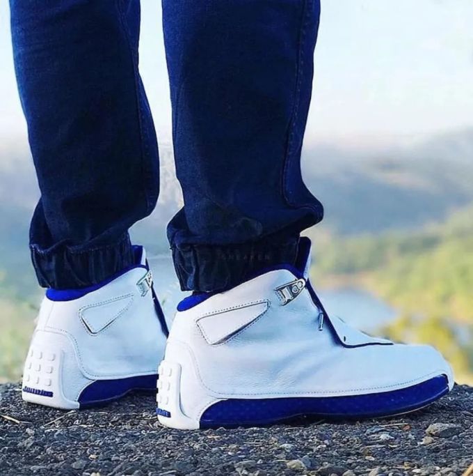 篮球之神的末代战靴——Air Jordan 18