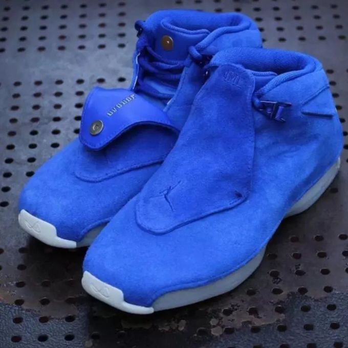 篮球之神的末代战靴——Air Jordan 18