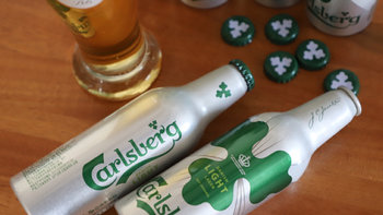 好吃的梦 篇六：嘉士伯 Carlsberg特醇啤酒皇冠铝瓶，水啤也配四块五（的妞）？