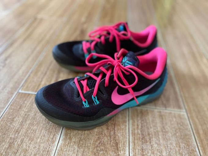 WEN鞋评-开箱 | Nike毒液5 前后掌双Zoom当年只需400块!它见证了Nike的巅峰和科比的最后一舞