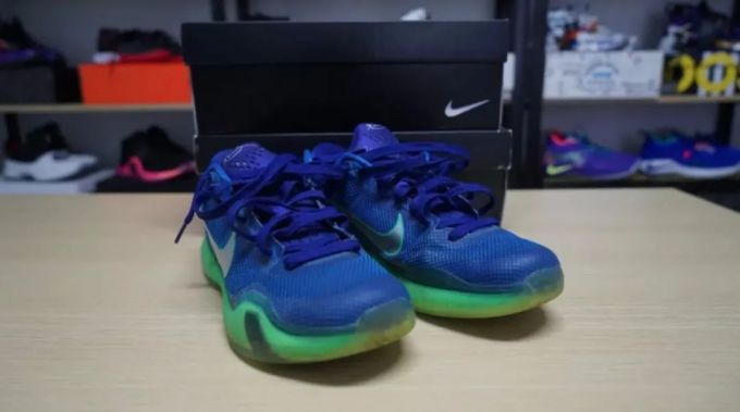 WEN鞋评-开箱 | Nike毒液5 前后掌双Zoom当年只需400块!它见证了Nike的巅峰和科比的最后一舞