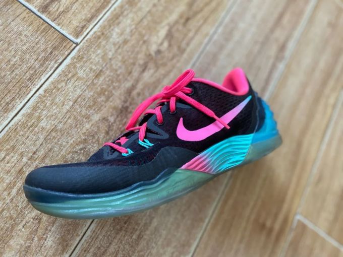 WEN鞋评-开箱 | Nike毒液5 前后掌双Zoom当年只需400块!它见证了Nike的巅峰和科比的最后一舞