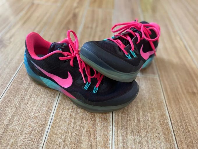 WEN鞋评-开箱 | Nike毒液5 前后掌双Zoom当年只需400块!它见证了Nike的巅峰和科比的最后一舞