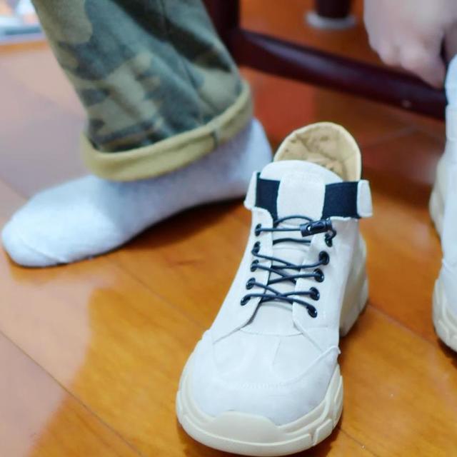 一款既能平常穿，也适合户外远足的户外工装鞋