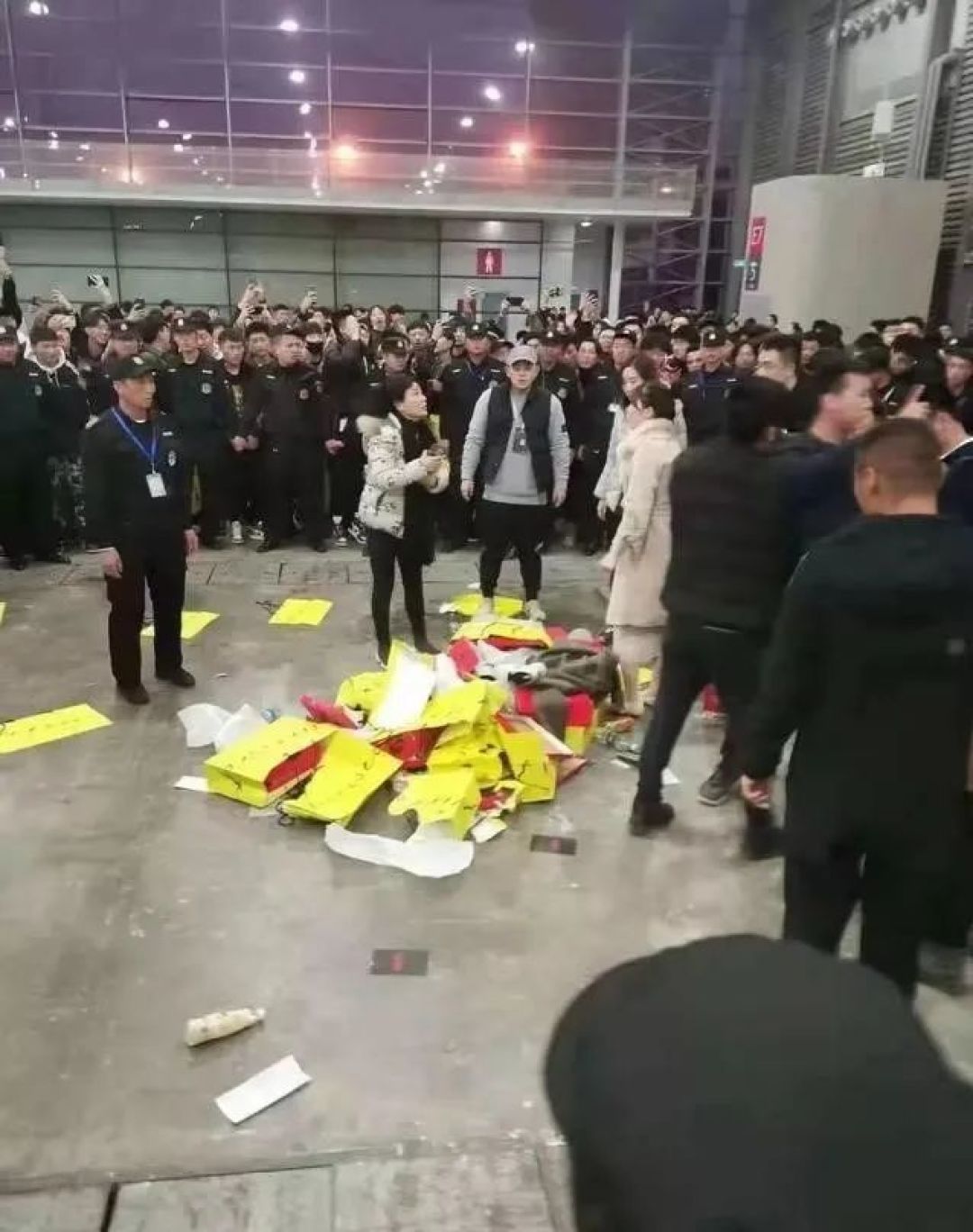 一卷纸巾换一双AJ 6红外线?你没看错!