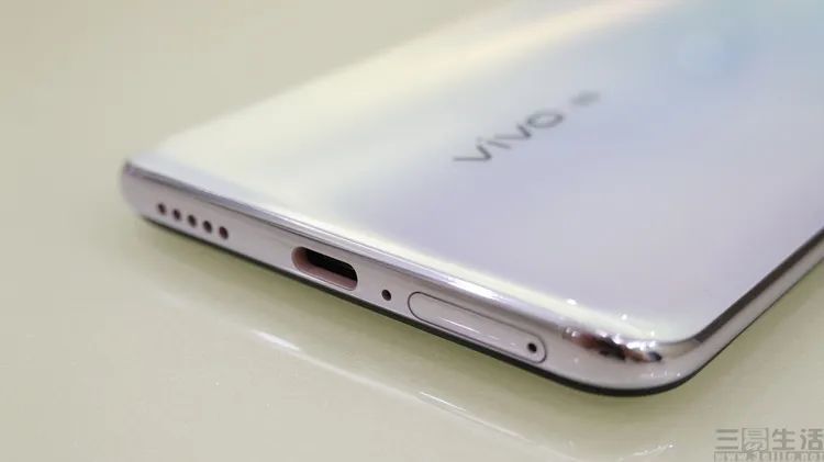 vivo S6：首款5G美颜神机，靠的却是“芯”实力
