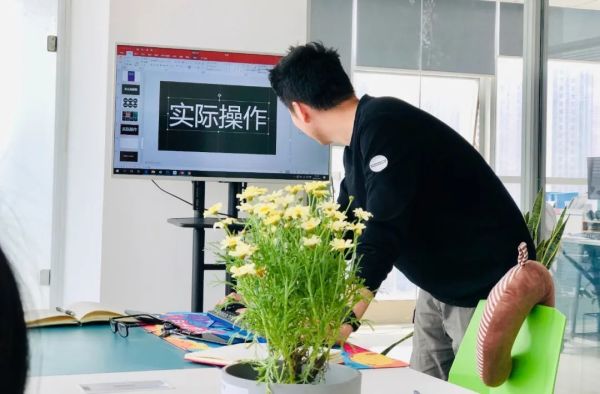 全平台免费!这款功能齐全的投屏APP,满足你的小需求!