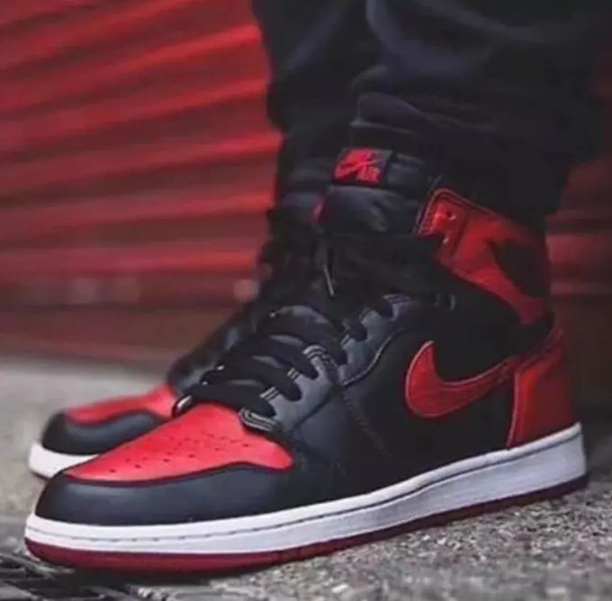 球鞋史上的大骗局——Air Jordan 1