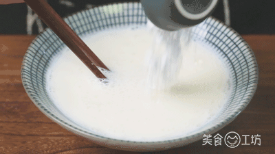 牛奶还能炒着吃，奶香十足，比豆腐还滑嫩！