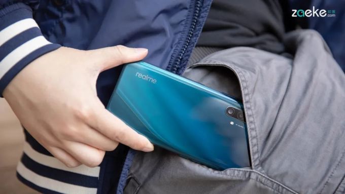 realme X50 5G正如我们期待的“5G”一样:又快又便宜