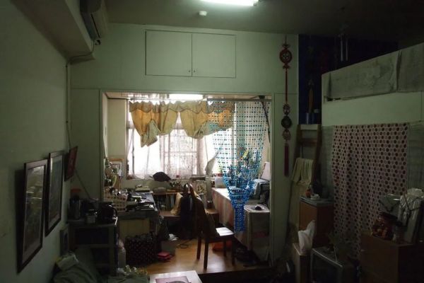 宜家太神了!四姐妹合力改造26㎡老破小, 薄型电视柜+工作桌:分分钟越住越大