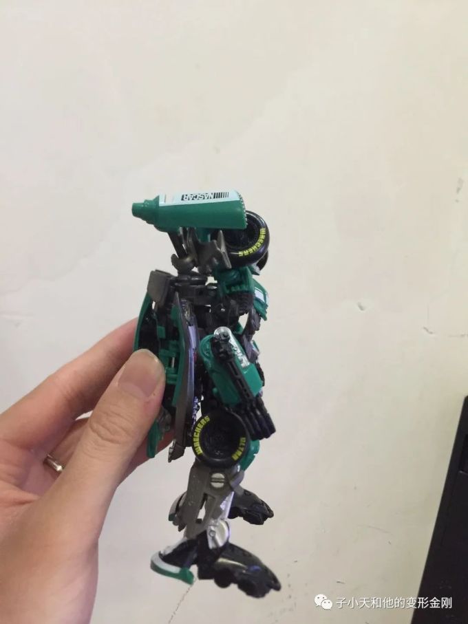 【评玩具】子小天:硕函测评《变形金刚 SS58,武装车路霸,优缺点都很明显的一款!》