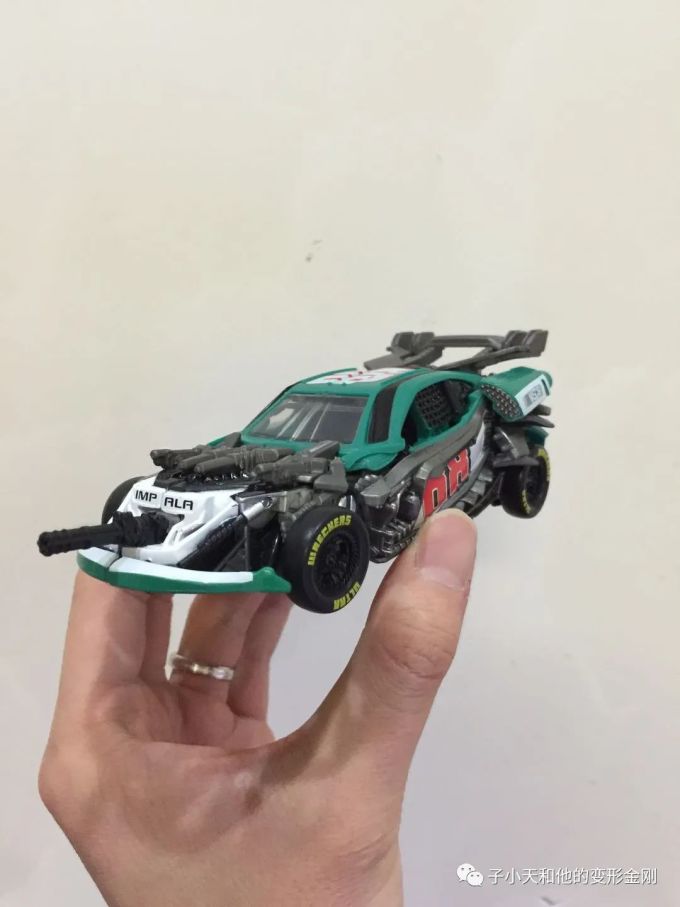 【评玩具】子小天:硕函测评《变形金刚 SS58,武装车路霸,优缺点都很明显的一款!》