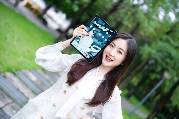 iPad Pro 2020测评 | 配合“妙控键盘”,生产力瞬间拉满?