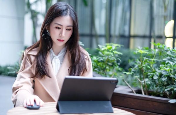 iPad Pro 2020测评 | 配合“妙控键盘”,生产力瞬间拉满?