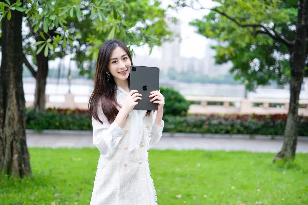 iPad Pro 2020测评 | 配合“妙控键盘”，生产力瞬间拉满？