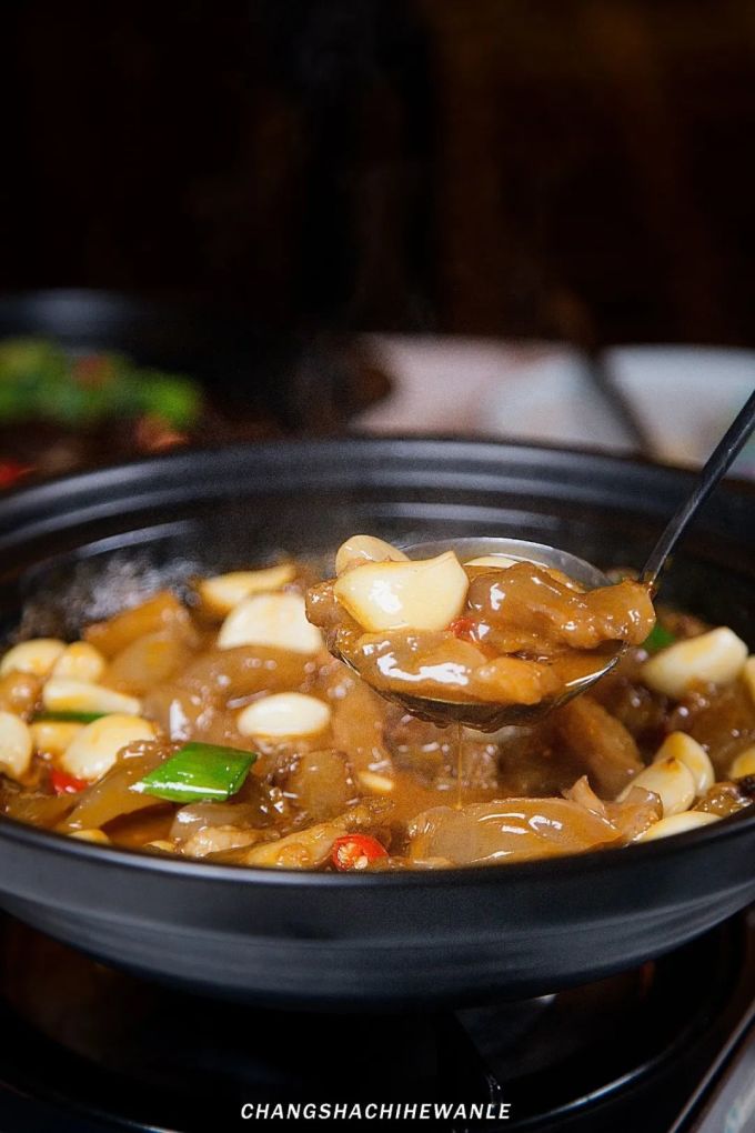 假期打卡好去处!星城这家五星级酒店中餐厅,竟然还卖小龙虾?!