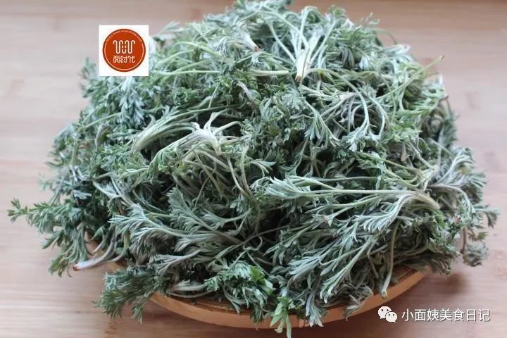 这种野菜清明节赶紧吃，是菜也是药，好吃又养生，错过要再等一年 ！