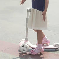 机大婶评测 篇一百七十一：米兔儿童滑板车：让孩子安全体验飞驰的乐趣