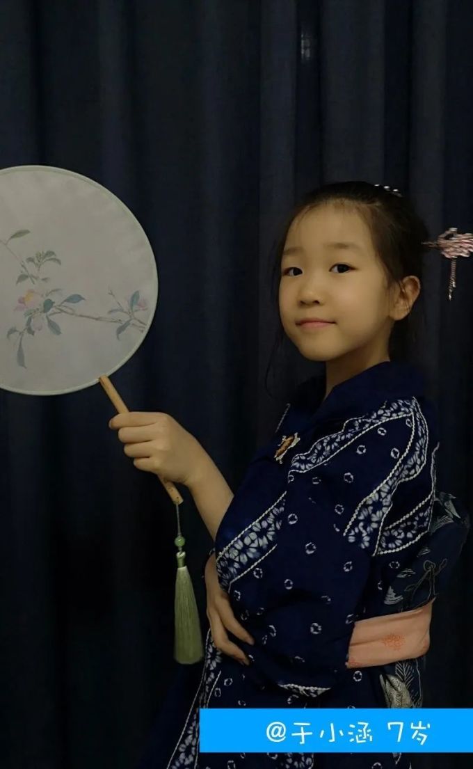 太会玩了吧!14万外国人在家“憋疯了”,纷纷把自己变成世界名画