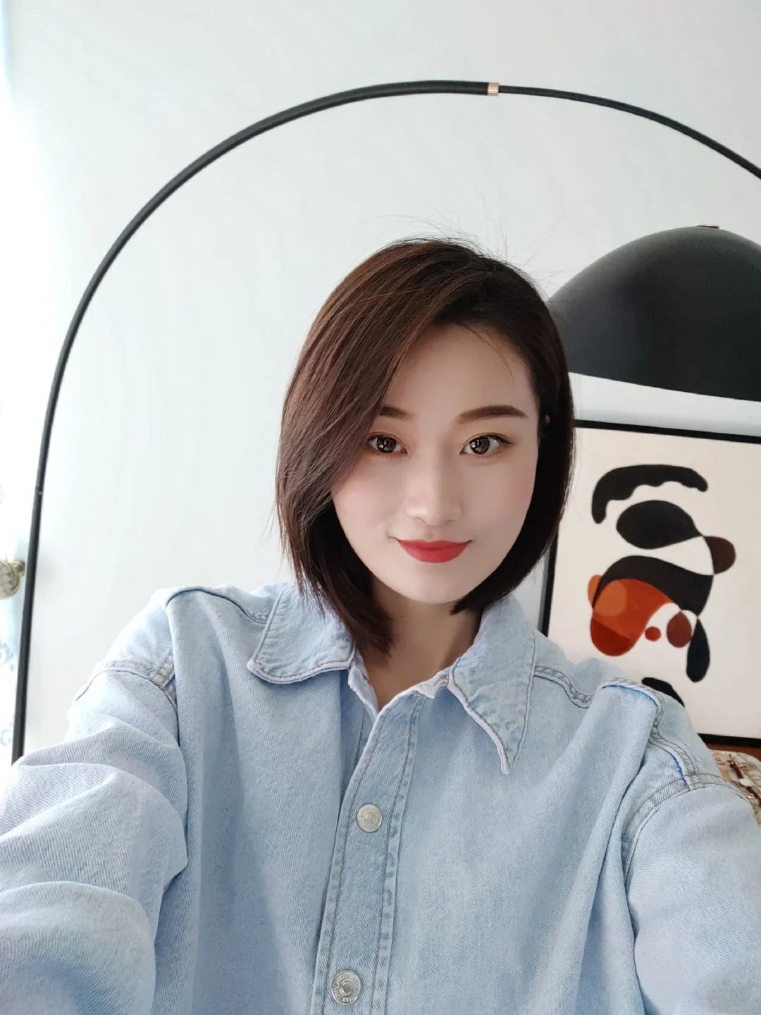 为什么好看的人自拍反而变丑？这样拍照才不浪费你的颜值