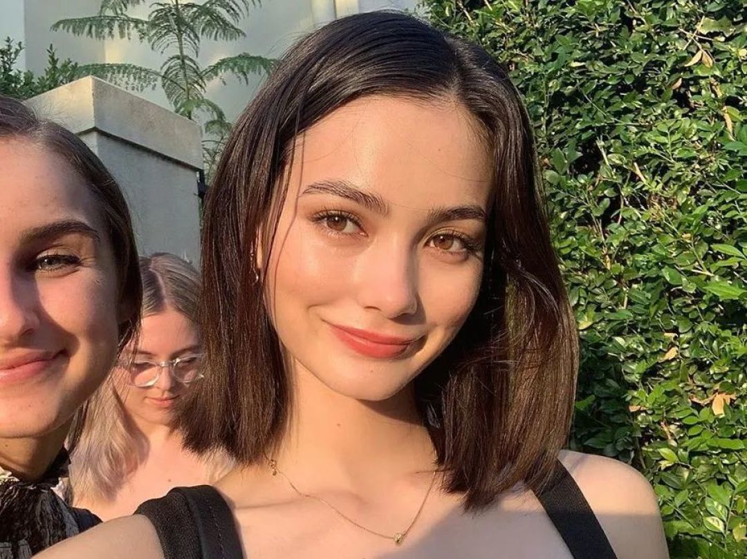 为什么好看的人自拍反而变丑？这样拍照才不浪费你的颜值