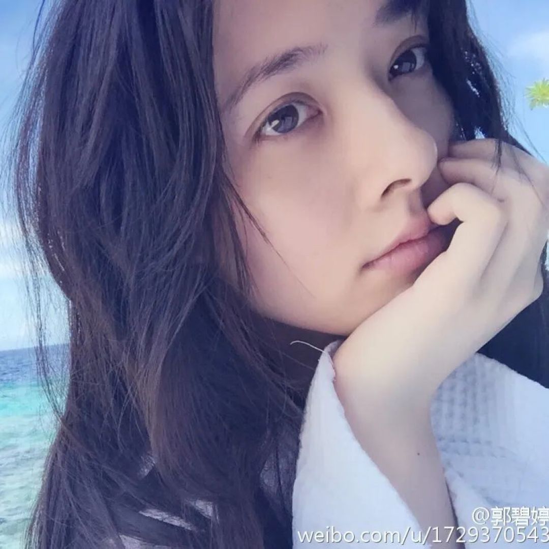 为什么好看的人自拍反而变丑？这样拍照才不浪费你的颜值