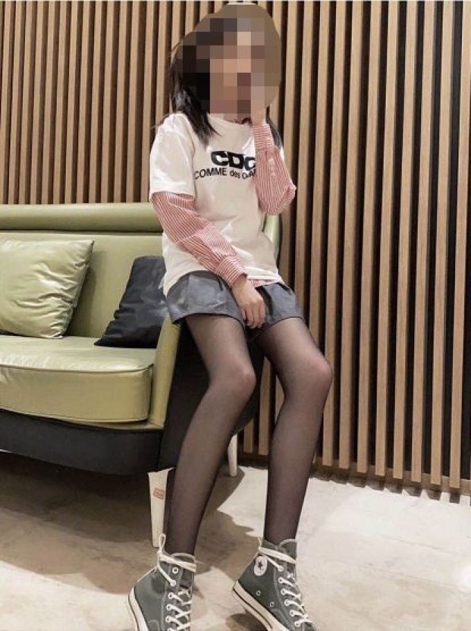 我穿搭学抖音 钟爱黑丝配AJ 这个社交娱乐至上的时代有何不可?