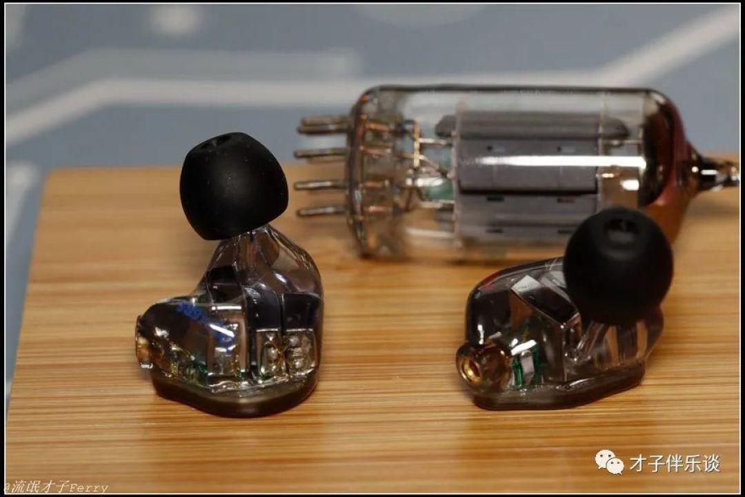 【才子伴乐谈】人间四月天,是听宝的季节_耳机_什么值得买