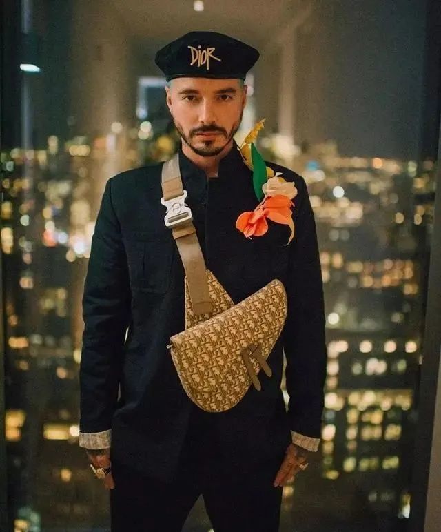 J Balvin x AJ1年底发售 这双鞋根本就是照着J Balvin发型设计的吧