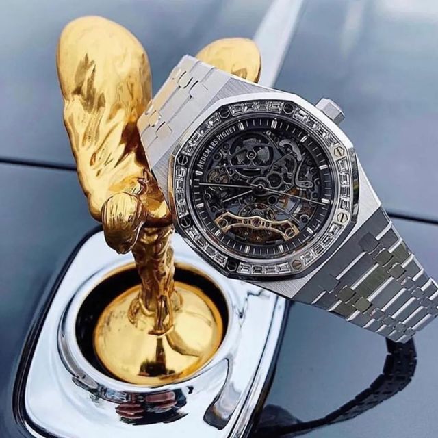 5万以内选表，欧米茄可以吊打沛纳海吗？