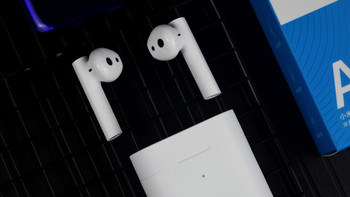小米无线蓝牙耳机Air 2s开箱：首款支持无线充电的小米蓝牙耳机！