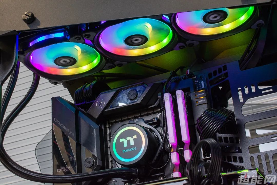 Thermaltake AH T600机箱评测这款机箱有的不仅仅是霸气侧漏