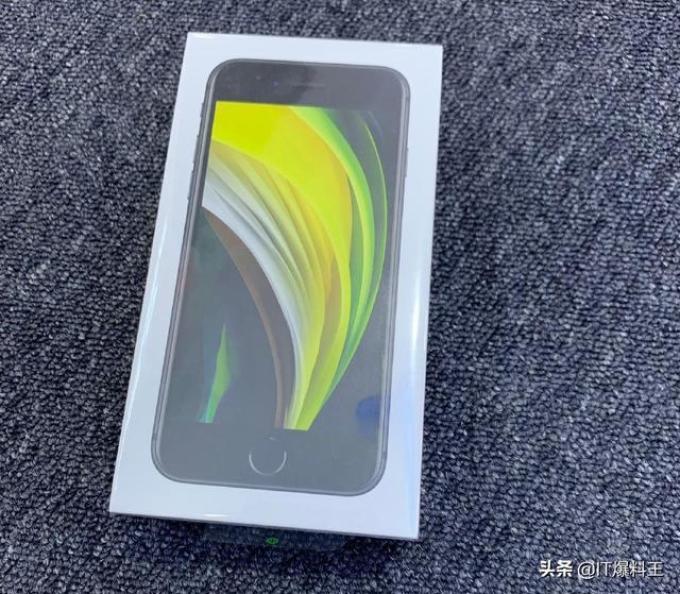 嫌新iphone Se内存太小 国内大神成功爆改至512g Iphone 什么值得买