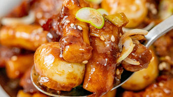 快手菜 篇三十七：亚洲人气小吃王！10分钟搞定，有个平底锅就能做 
