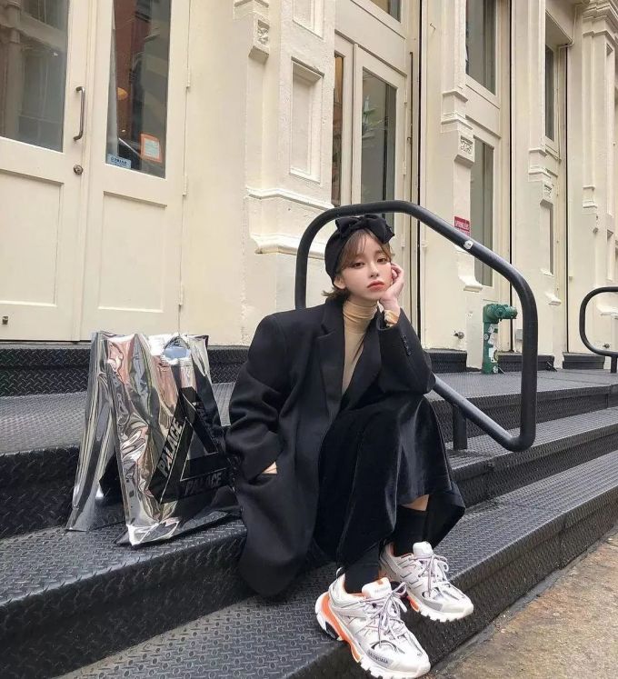 “最佳女友笑容”竟然是渣女招牌笑?不愧是鞋圈宝藏“阿姨”姜泰莉