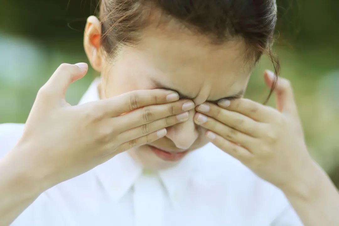 完美侧颜女孩，都赢在这个小细节上