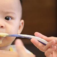 6-36个月宝宝辅食添加时间表，附6-36个月宝宝一天辅食安排！