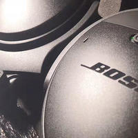 Bose QuietComfort35 Ⅱ QC35是降噪耳机里较为出色的一款了
