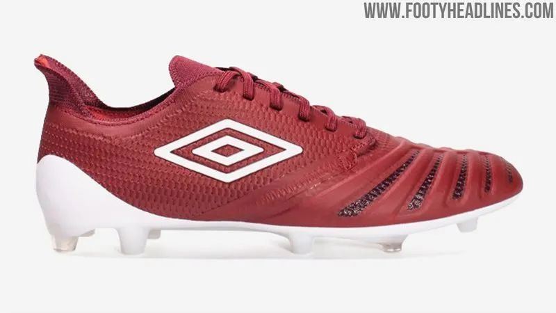 umbro “Alert Pack”足球鞋套装即将发布