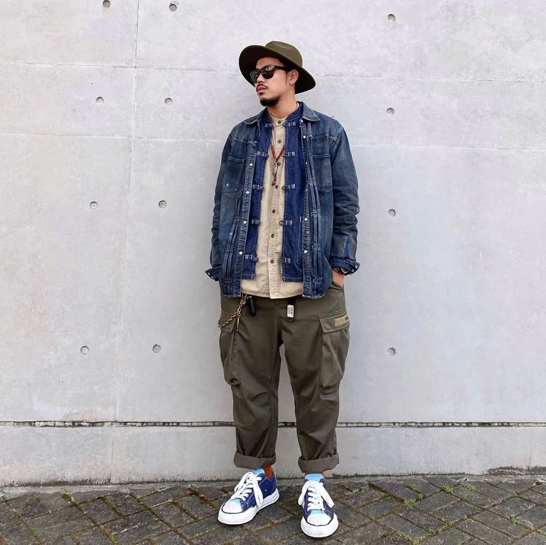 wtaps军事格调老男孩,教你用大地色系搭出上多种造型