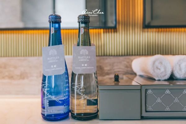 顶着传奇和旗舰的光环,深圳莱佛士真的一点都不虚
