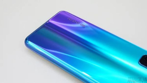 iQOO Neo3评测:内外焕然一新,但依然很香